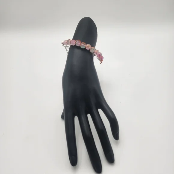 Handmade Wire-wrapped Elegant Pink Adjustable Beaded Bracelet - Picture 4 of 4